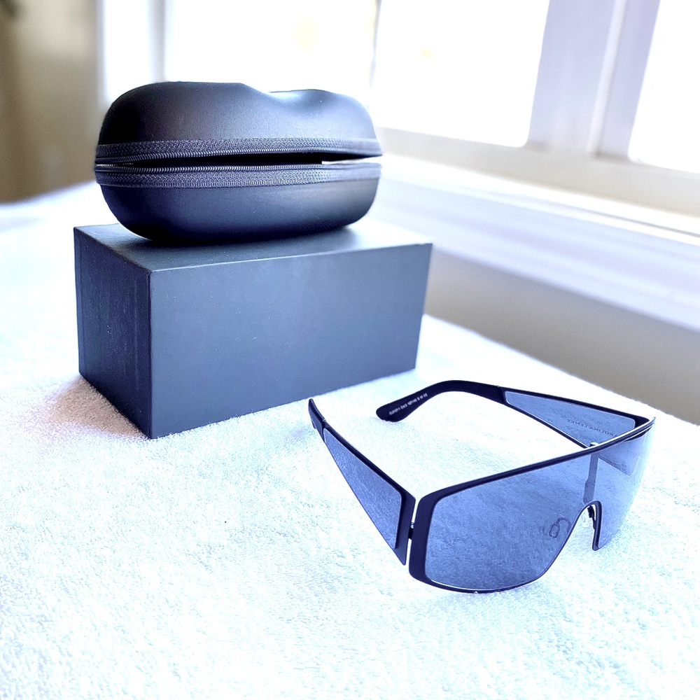 Gemini - Kim Kardashian West Sunglasses by Carolina Lemke